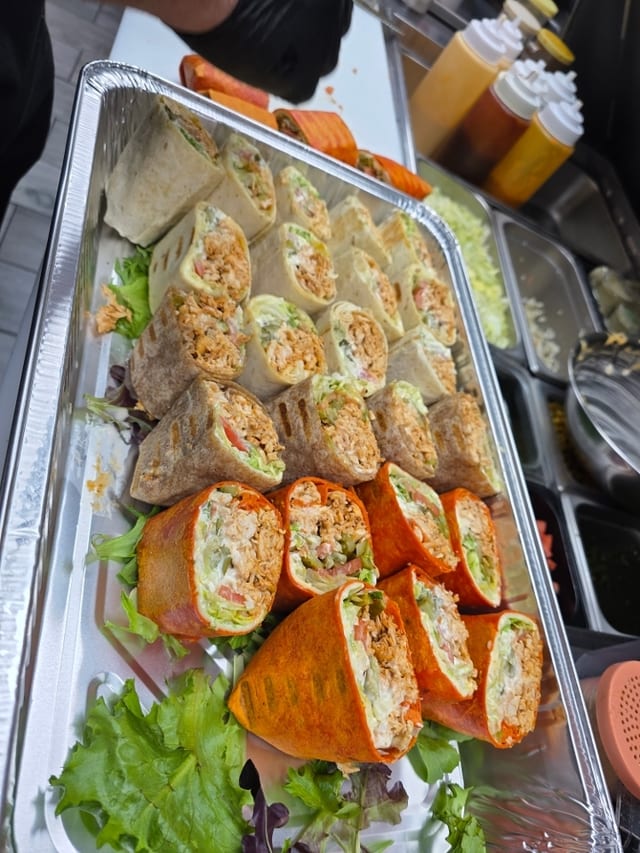 Large Tray Wraps.